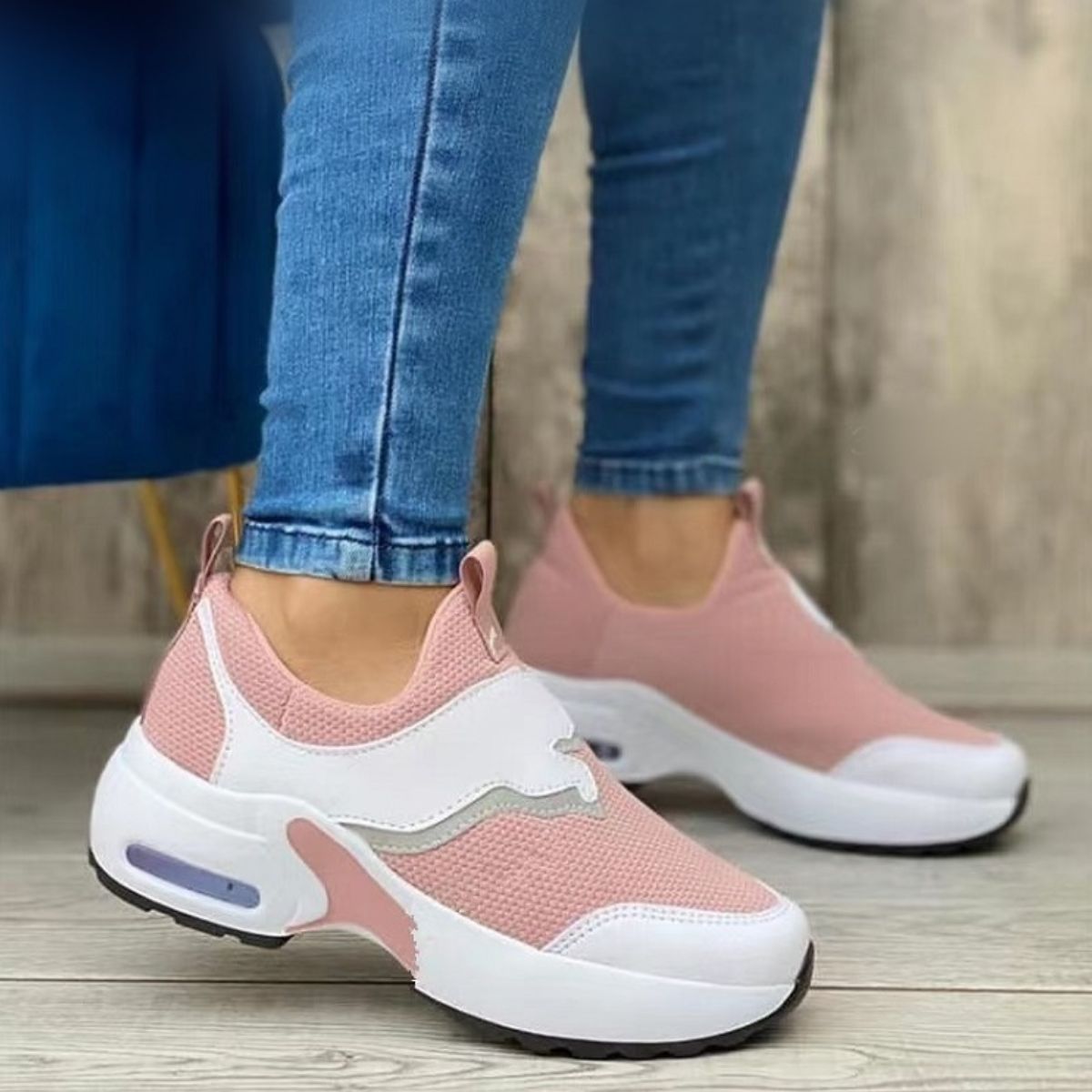 Round Toe Slip-On Athletic Shoes 3